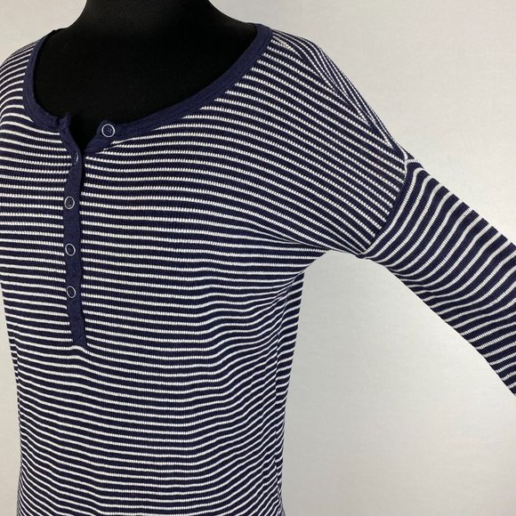 Gap Waffle Knit Henley T-Shirt Women's Size XS Blue White Striped Long Sleeves - Picture 6 of 12